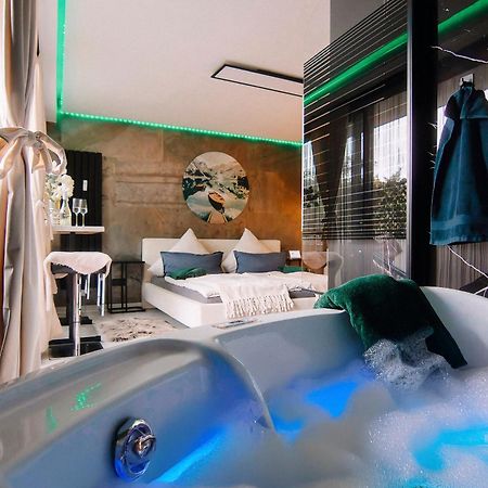 Airport Apart Exklusiv Apartment Mit Eigenem Whirpool 2,5 Km Vom Flughafen Nuernberg 외부 사진